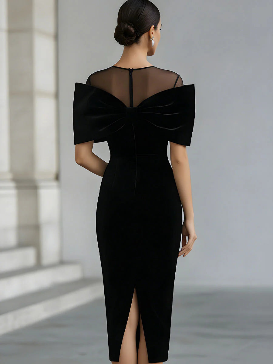 Regina ❘ Zwarte Fluwelen Midi-jurk met Dramatische Strik