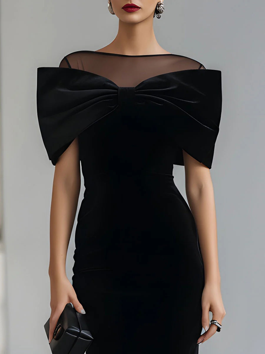 Regina ❘ Zwarte Fluwelen Midi-jurk met Dramatische Strik