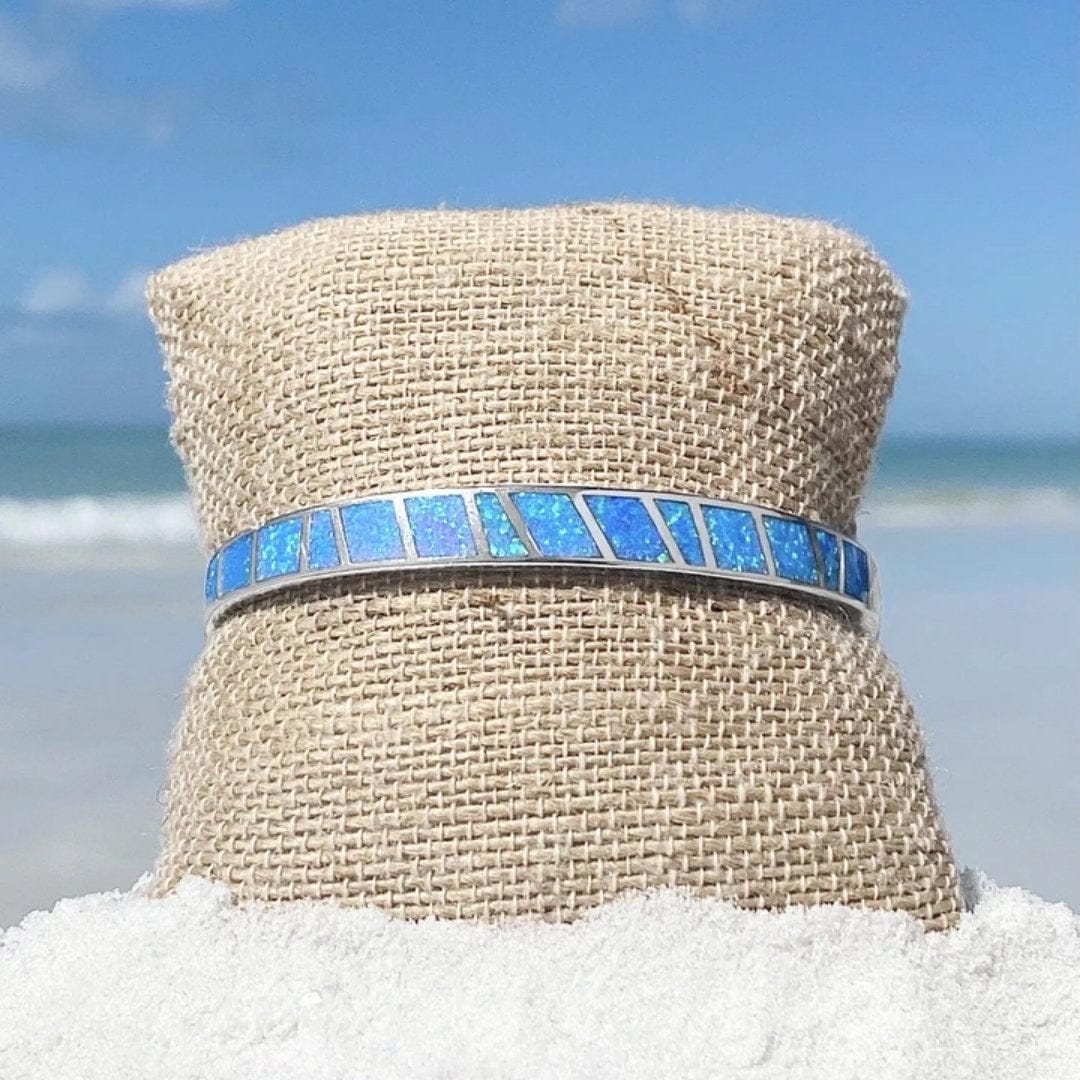 Blauwe en Zilveren Opal Bracelet