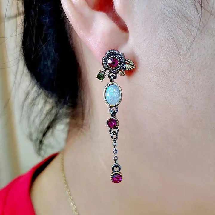 Boho Oorbellen Met Opal En Rode Zirkonia