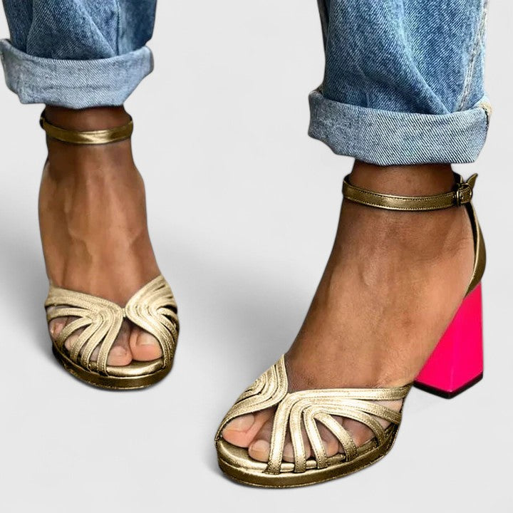Noelyrah™ | Elegante Hakken