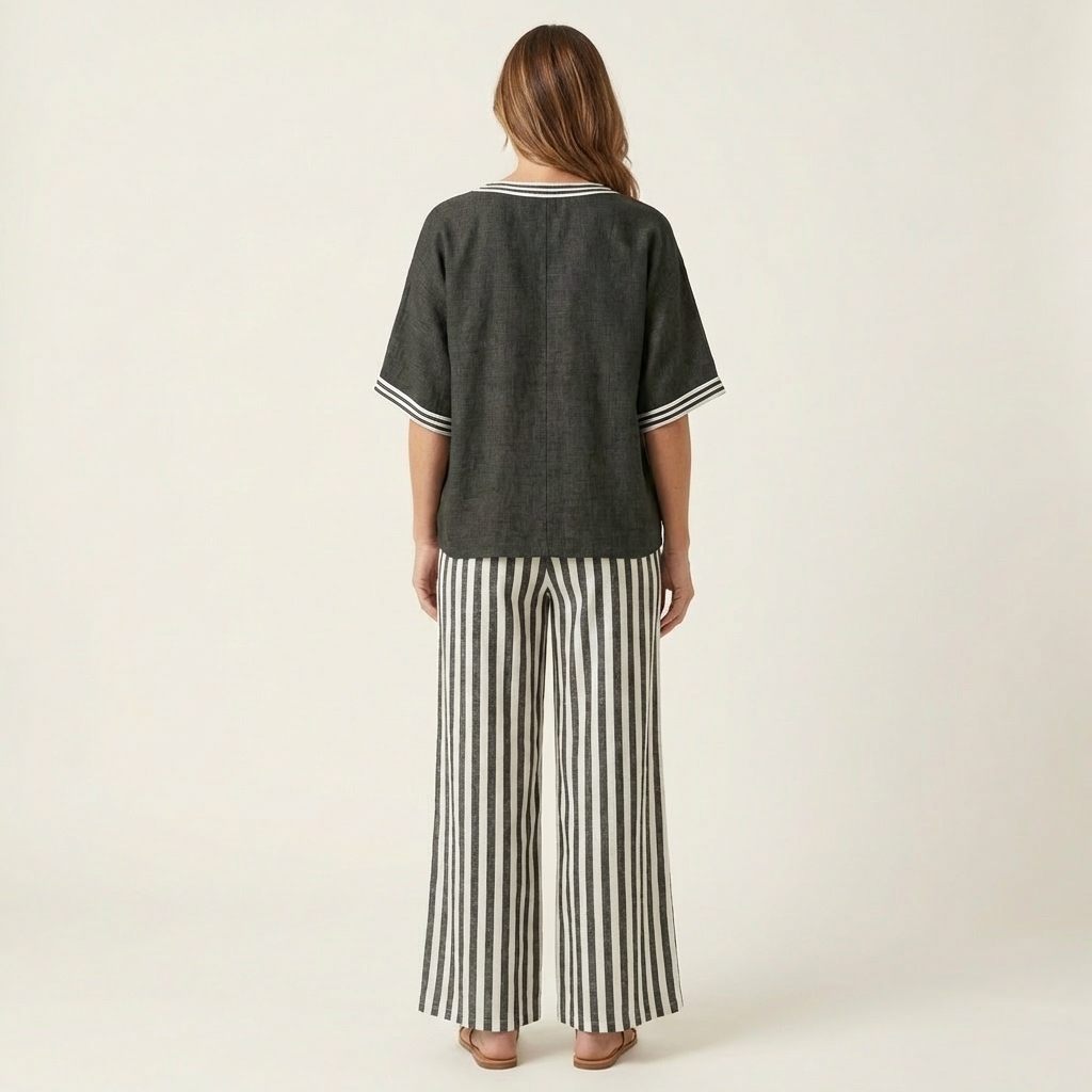Juliana | V-Hals Varsity Top & Stripe Wijde Pijpen Set